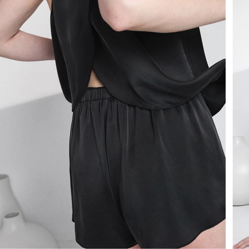 Lunya washable silk sleep set Tulip shorts and top